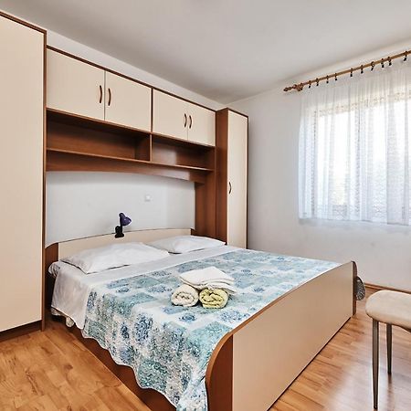 אומאג Apartment Car מראה חיצוני תמונה