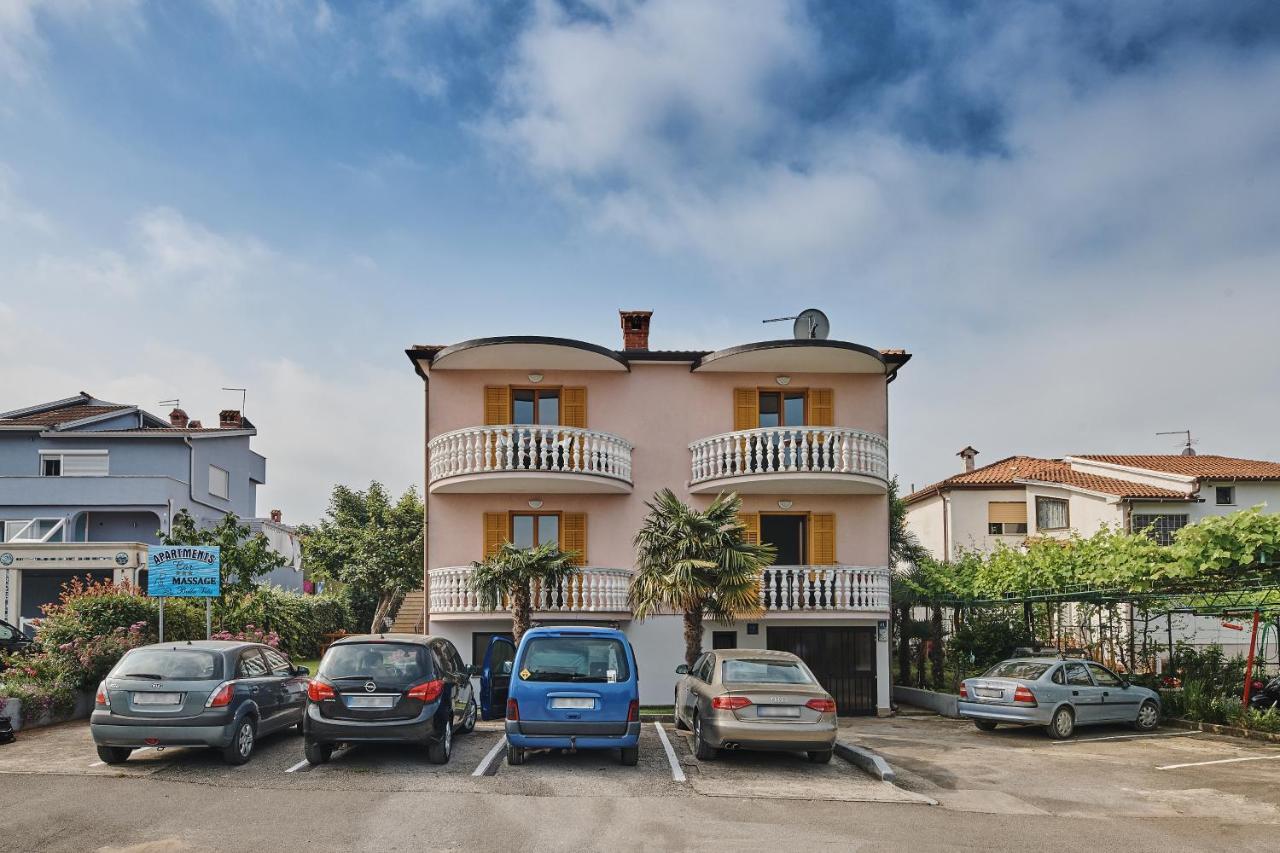 אומאג Apartment Car מראה חיצוני תמונה